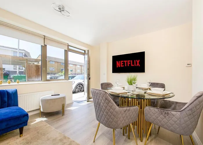 Prime Luxury, Heathrow, Freeparking, Wifi, Netflix