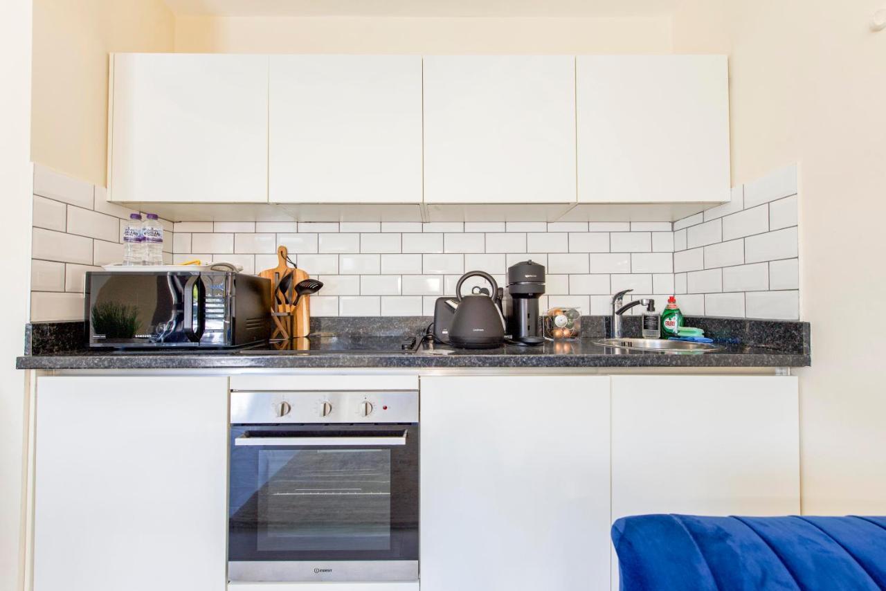 Prime Luxury, Heathrow, Freeparking, Wifi, Netflix * Yiewsley