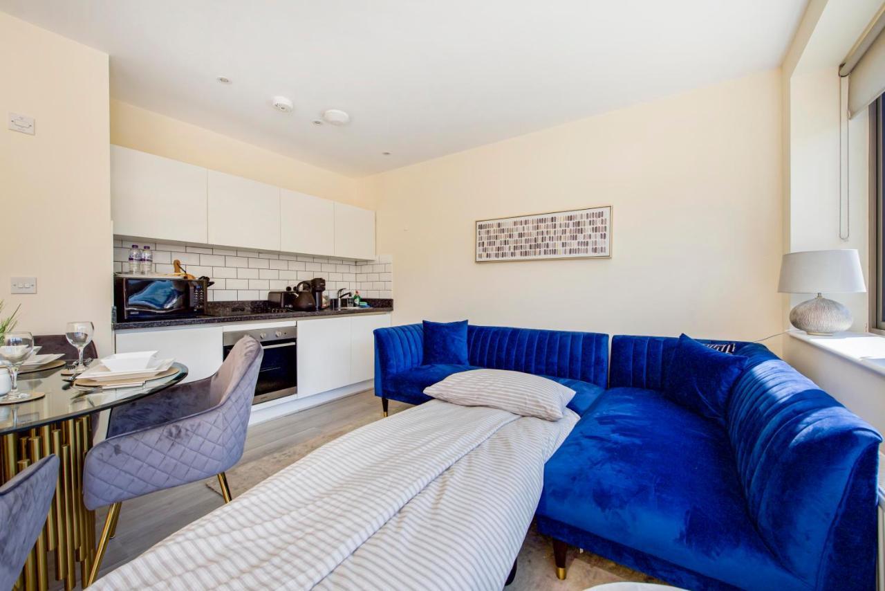 Prime Luxury, Heathrow, Freeparking, Wifi, Netflix Apartment *